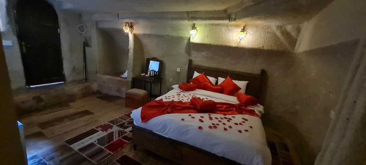 Tibet Stone House Hotel เนฟซิเฮียร์ ภายนอก รูปภาพ