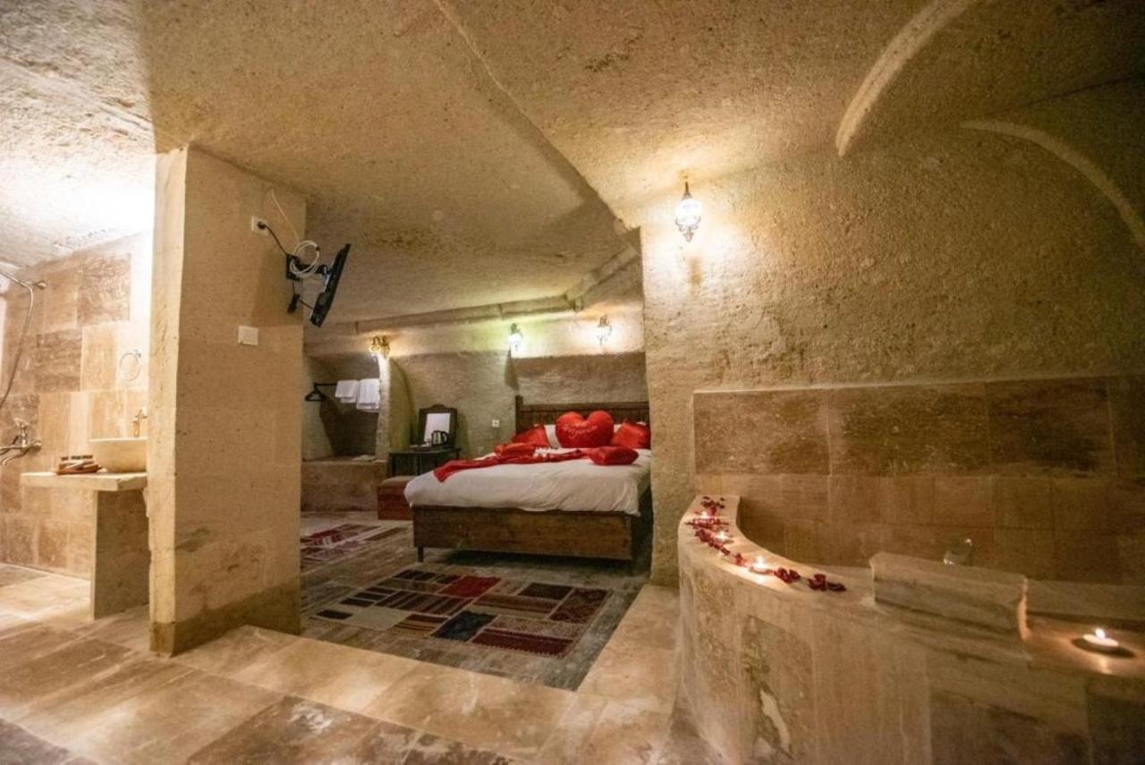 Tibet Stone House Hotel เนฟซิเฮียร์ ภายนอก รูปภาพ